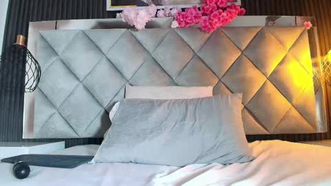 DONCELLA online show from 04-21-26, 01:42