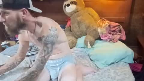 Real Hot Couple online show from 04-28-26, 02:27