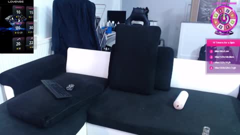 Ask me online show from 03-11-25, 01:48