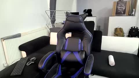 Ask me online show from 09-10-25, 03:39