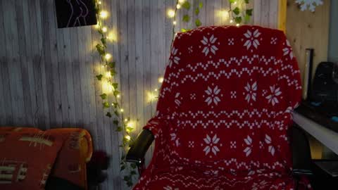 Snapshot of realmiagold chatting on 12-25-24, 04:22 IG realmiagold online show from 12-25-24, 04:22