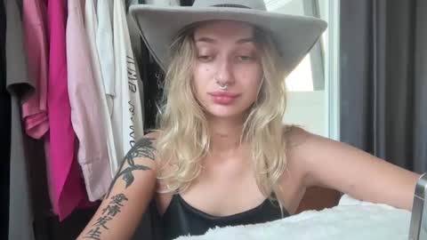 Monica Milz online show from 12-21-24, 10:39