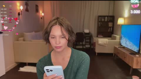 Snapshot of realsupermichael chatting on 02-05-25, 09:50 AliceEve online show from 02-05-25, 09:50