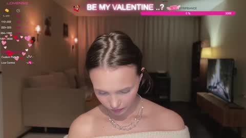 Snapshot of realsupermichael chatting on 02-11-25, 11:12 AliceEve online show from 02-11-25, 11:12