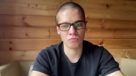 Snapshot of realsupermichael chatting on 10-31-25, 10:38 AliceEve online show from 10-31-25, 10:38