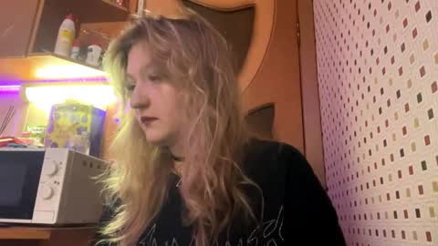 Snapshot of rebabojanowski chatting on 03-31-26, 09:43 olivia online show from 03-31-26, 09:43