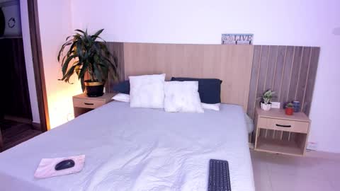 I invite you to my birthday on November 3th  online show from 01-13-26, 09:20