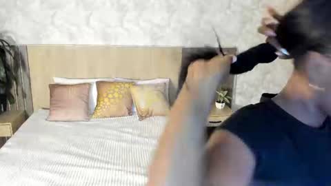 Snapshot of rebeca_cortez1 chatting on 06-25-26, 07:40 I invite you to my birthday on November 3th online show from 06-25-26, 07:40
