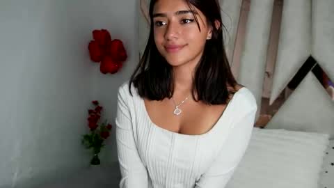 Snapshot of rebeca_cortez55 chatting on 02-05-25, 02:40  Rebecca online show from 02-05-25, 02:40