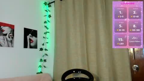 Snapshot of rebeca_marchetti chatting on 06-07-26, 06:22 Rebeca Marchetti online show from 06-07-26, 06:22
