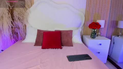 rebeca_taylor_ online show from 05-10-26, 12:10