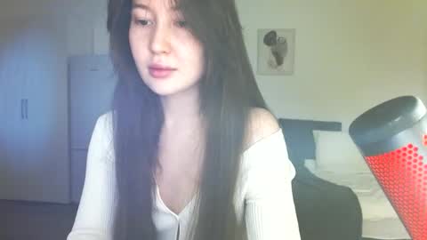 Snapshot of rebecca_demure18 chatting on 02-24-25, 07:52 Lets talk here 33. online show from 02-24-25, 07:52