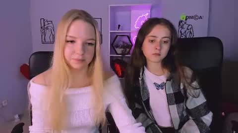 rebecca_smile_ online show from 09-30-25, 12:21