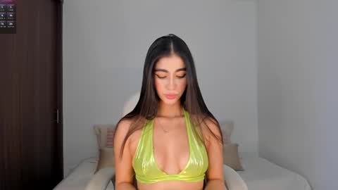 Snapshot of rebeccabaxter chatting on 02-21-25, 02:59 Rebecca online show from 02-21-25, 02:59