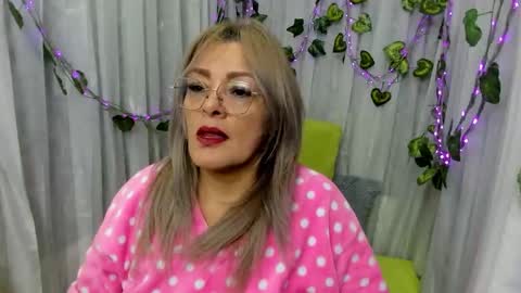 Snapshot of rebeccamayer031 chatting on 10-14-25, 02:45 Rebecca online show from 10-14-25, 02:45