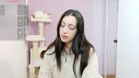 rebeccawhite_meow online show from 02-11-26, 11:21