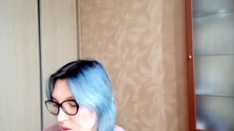 Snapshot of rebeckaaspinwall chatting on 01-13-26, 06:08 Zoe online show from 01-13-26, 06:08