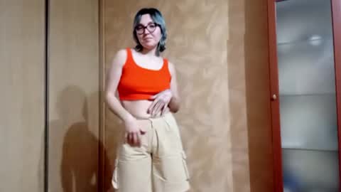 Snapshot of rebeckaaspinwall chatting on 02-23-26, 02:25 Zoe online show from 02-23-26, 02:25