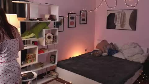 Lylu online show from 02-28-26, 07:26