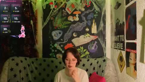 Lara online show from 11-28-25, 09:50