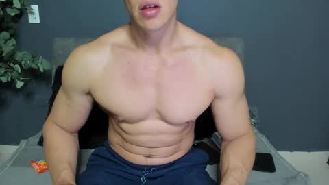 twitter REECET26 instagram RECCETAYLOR online show from 03-25-26, 12:49