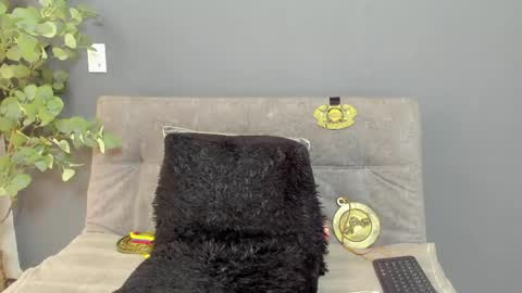 twitter REECET26 instagram RECCETAYLOR online show from 04-02-26, 07:55