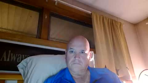 Snapshot of recman15 chatting on 10-12-25, 01:37 Mtn. Man online show from 10-12-25, 01:37