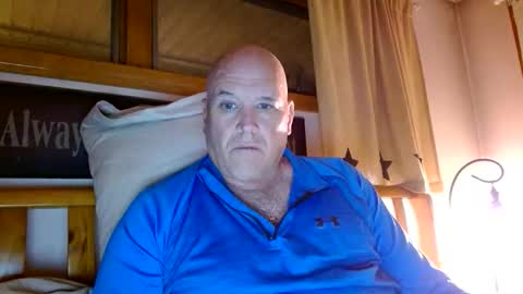 Snapshot of recman15 chatting on 10-18-25, 03:09 Mtn. Man online show from 10-18-25, 03:09