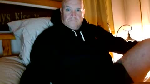 Snapshot of recman15 chatting on 10-23-25, 02:11 Mtn. Man online show from 10-23-25, 02:11