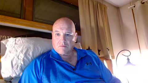 Snapshot of recman15 chatting on 10-29-25, 01:52 Mtn. Man online show from 10-29-25, 01:52