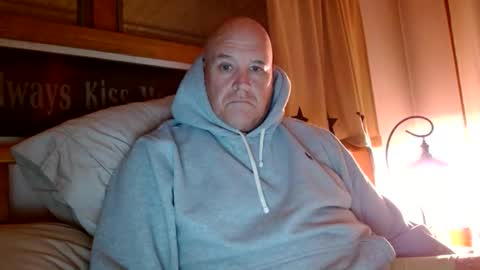 Snapshot of recman15 chatting on 10-30-25, 02:46 Mtn. Man online show from 10-30-25, 02:46