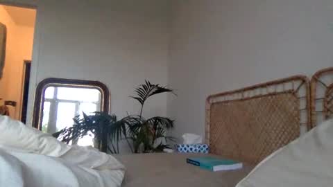 Snapshot of red_cat_93 chatting on 05-18-26, 07:20 red_cat_93 online show from 05-18-26, 07:20