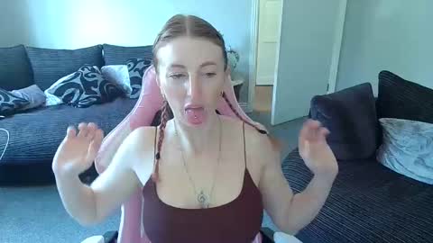 Red -  online show from 04-29-26, 08:51