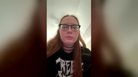 red_hot_foxx03 online show from 03-28-26, 05:45