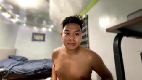 Snapshot of red_iibraxx chatting on 01-26-25, 02:41 Red Libra online show from 01-26-25, 02:41