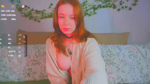 Snapshot of red_lissa chatting on 09-30-25, 02:00 Lissa 3 online show from 09-30-25, 02:00