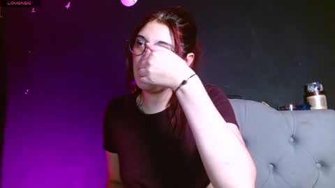 IG   OF red moonn online show from 04-09-26, 06:19