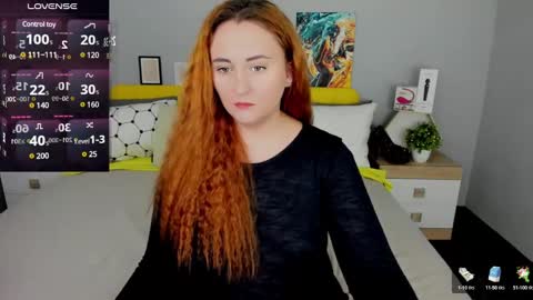 Snapshot of red_naughtyfox chatting on 03-09-25, 07:37 Lessy Fox online show from 03-09-25, 07:37