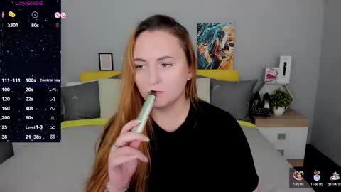 Snapshot of red_naughtyfox chatting on 09-15-25, 05:46 Lessy Fox online show from 09-15-25, 05:46