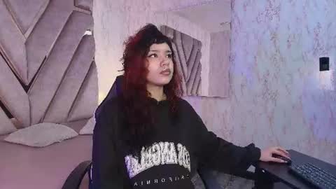 red_pandaa online show from 07-28-26, 03:13