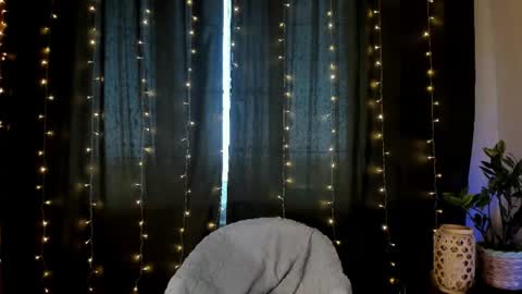Snapshot of red_passsion chatting on 06-12-26, 11:53 Mia online show from 06-12-26, 11:53