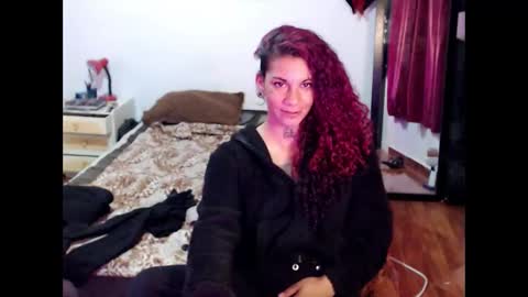 Snapshot of red_savage_ chatting on 01-15-25, 07:48 Instagram Valerie yourdream online show from 01-15-25, 07:48