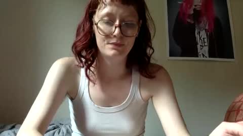 Snapshot of redcassie666 chatting on 05-02-26, 03:28 redcassie666 online show from 05-02-26, 03:28