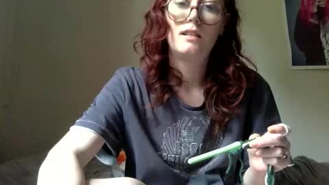 Snapshot of redcassie666 chatting on 05-10-26, 03:50 redcassie666 online show from 05-10-26, 03:50