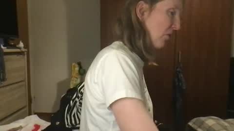 Snapshot of redfoxofficial chatting on 03-26-26, 09:20 Redfox online show from 03-26-26, 09:20