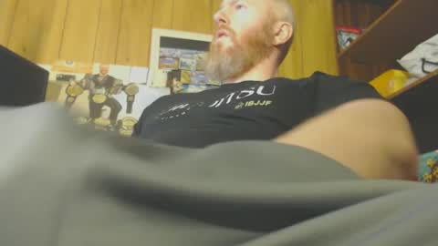 Snapshot of redhead4fun chatting on 01-11-25, 04:36 theredhead4fun online show from 01-11-25, 04:36