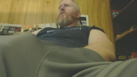 Snapshot of redhead4fun chatting on 06-16-26, 04:31 theredhead4fun online show from 06-16-26, 04:31