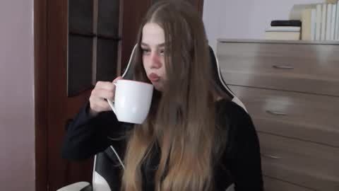 Lily online show from 01-09-26, 02:25