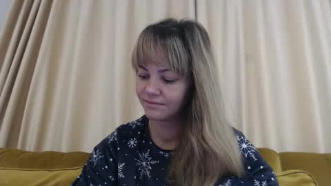 RedJessica online show from 11-14-25, 05:17