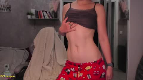 Snapshot of redmelissa chatting on 05-26-26, 03:41 Stephanie online show from 05-26-26, 03:41